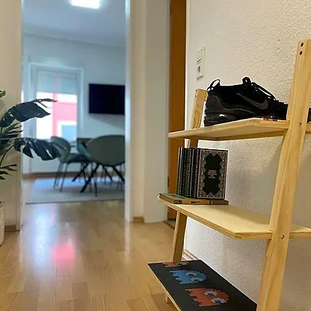 Splendid Stylish 3 Bedroom In Citycenter Apartment Hannover