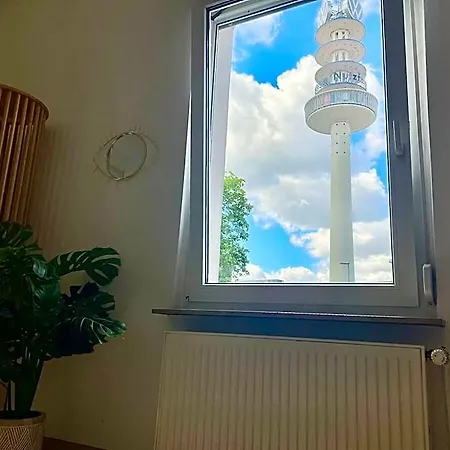 Splendid Stylish 3 Bedroom In Citycenter Apartment *